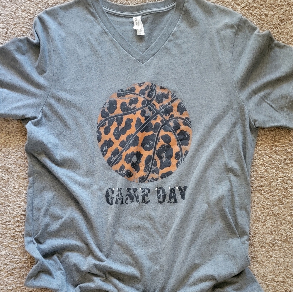 🎈2for$10🎈 Game day tee, basketball